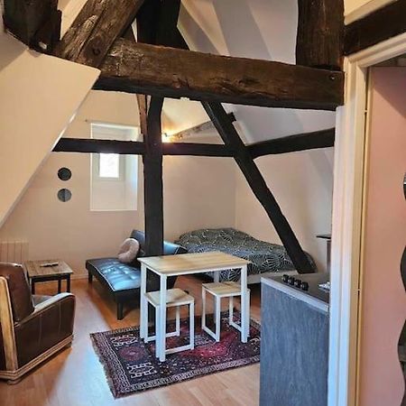 Apartament Le Petit Medieval Montluçon Zewnętrze zdjęcie